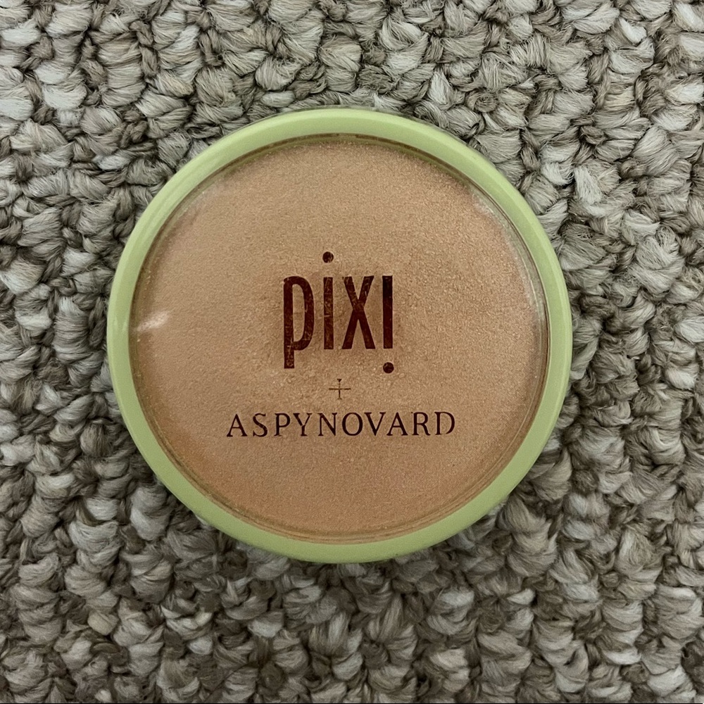 Pick X AspynOvard highlighter